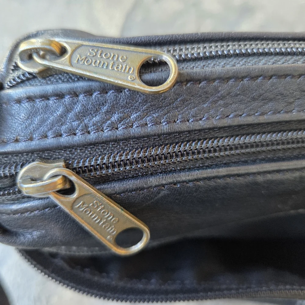 Stone Mountain Accessories Black Leather Shoulder Bag